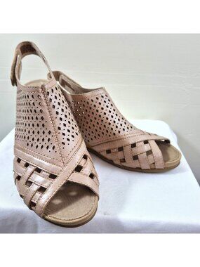 Earth Origins Women's NIB Leather Peep-Toe Sandals Strap & Cushioned Sole